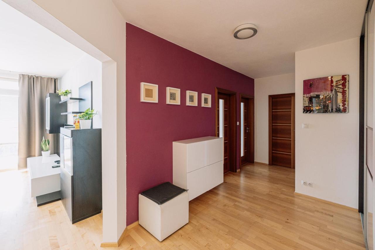 Apartment Family Bratislava Parking Slot Included! Exterior foto