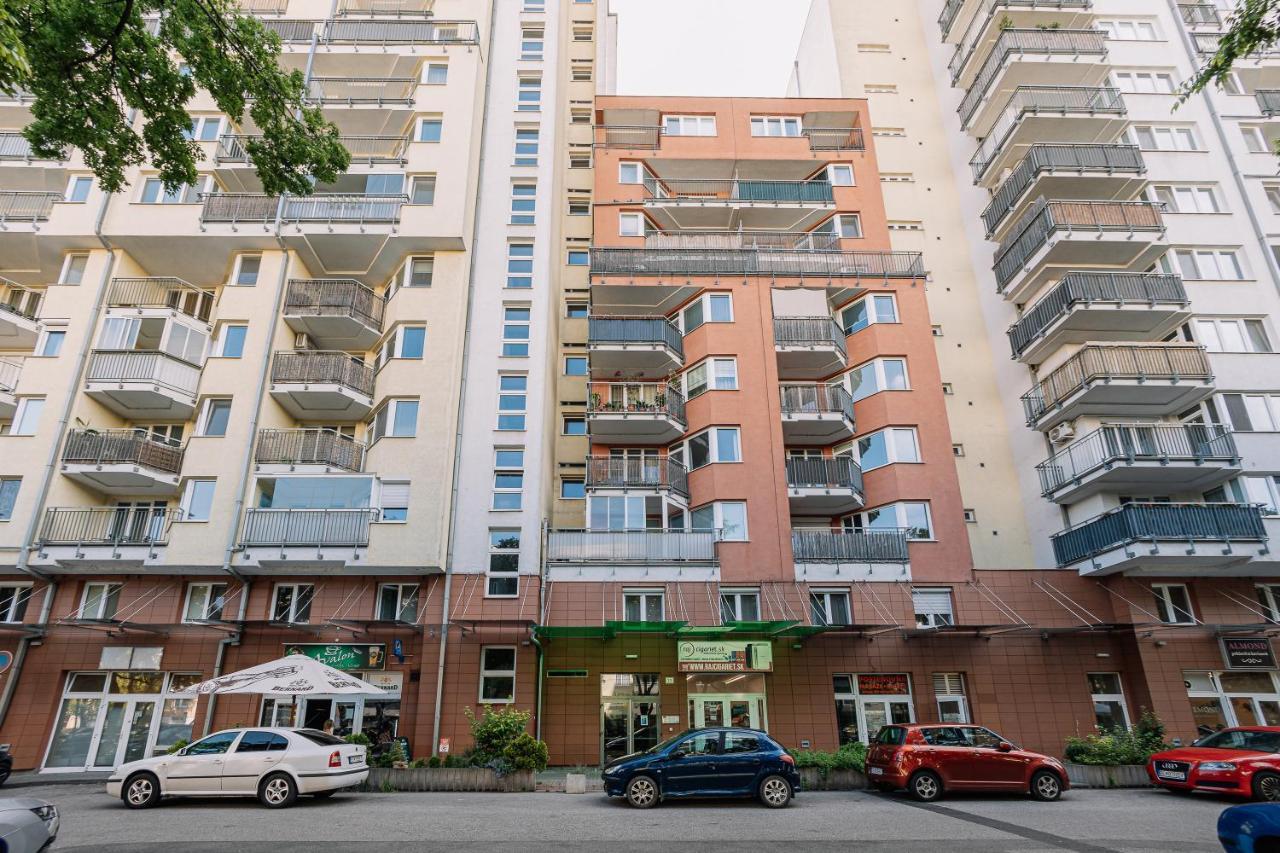 Apartment Family Bratislava Parking Slot Included! Exterior foto